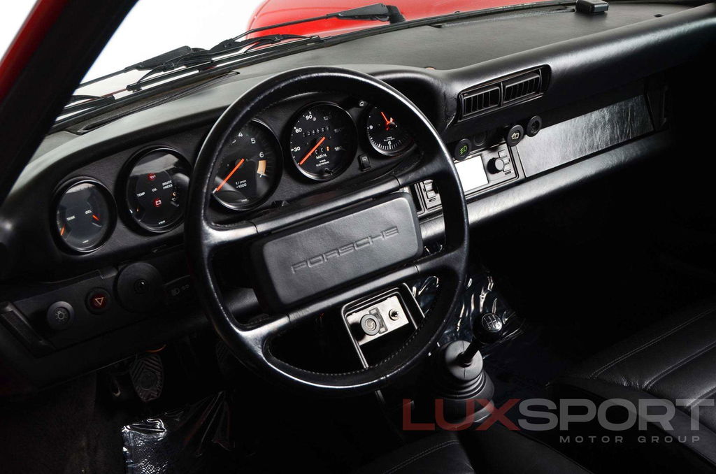 Porsche 911 Carrera 3.2 (US)