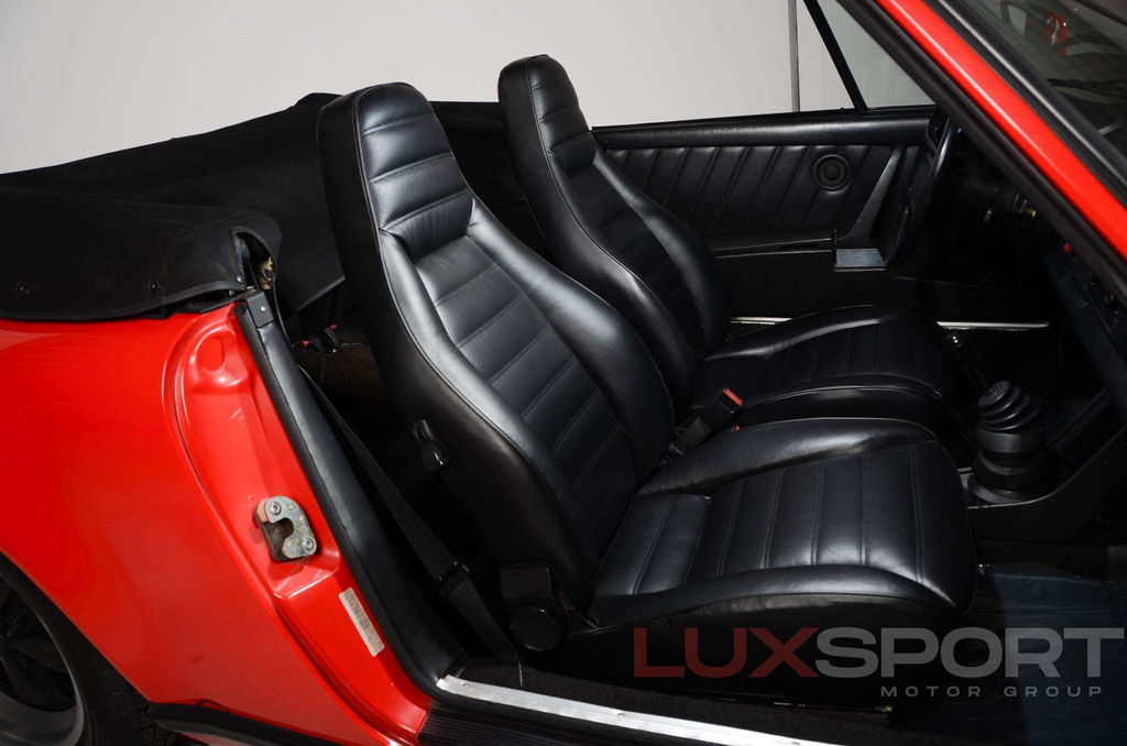 Porsche 911 Carrera 3.2 (US)