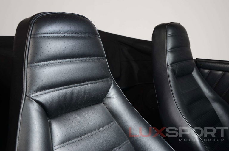 Porsche 911 Carrera 3.2 (US)