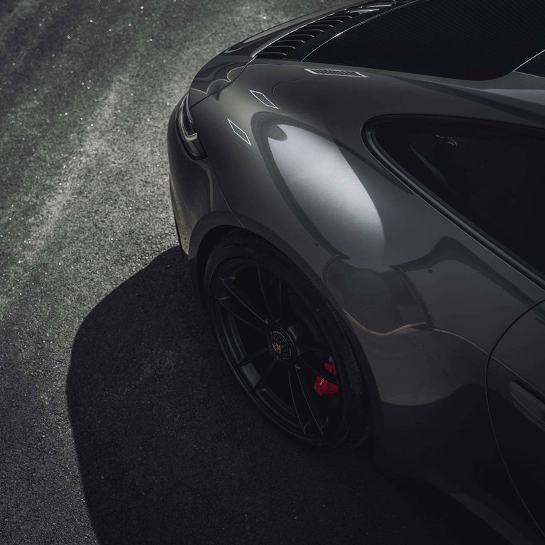 Porsche 992 Carrera 4 GTS
