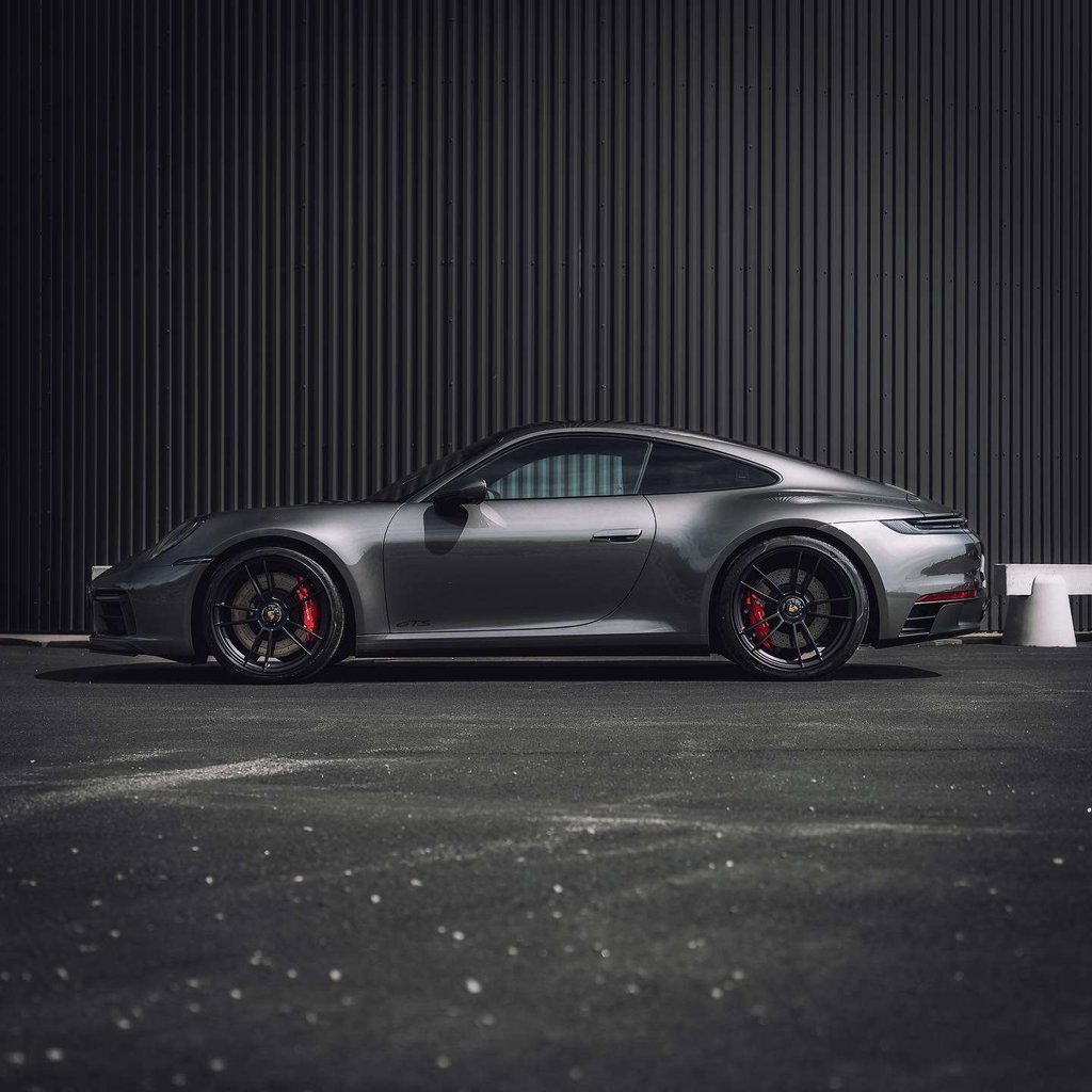 Porsche 992 Carrera 4 GTS