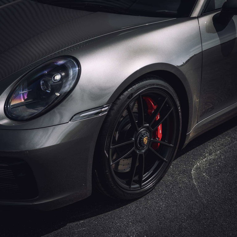 Porsche 992 Carrera 4 GTS