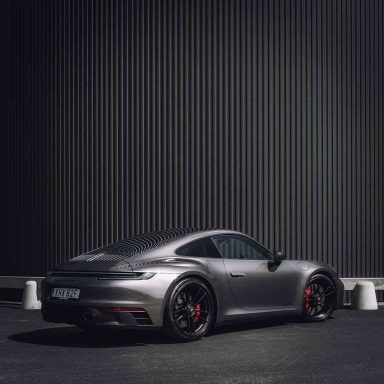 Porsche 992 Carrera 4 GTS