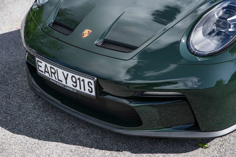 Porsche 992 GT3 Touring