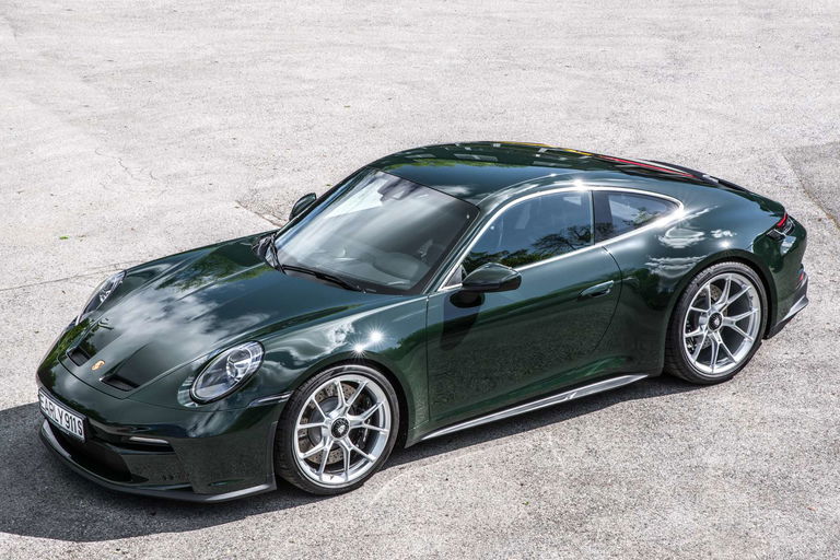 Porsche 992 GT3 Touring