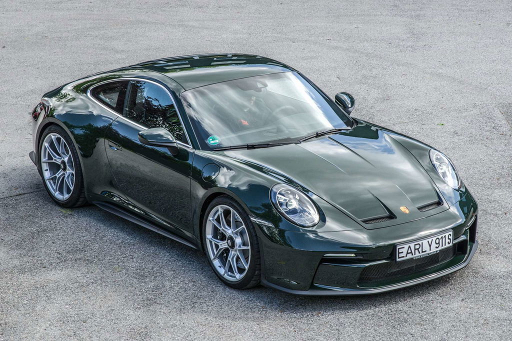 Porsche 992 GT3 Touring