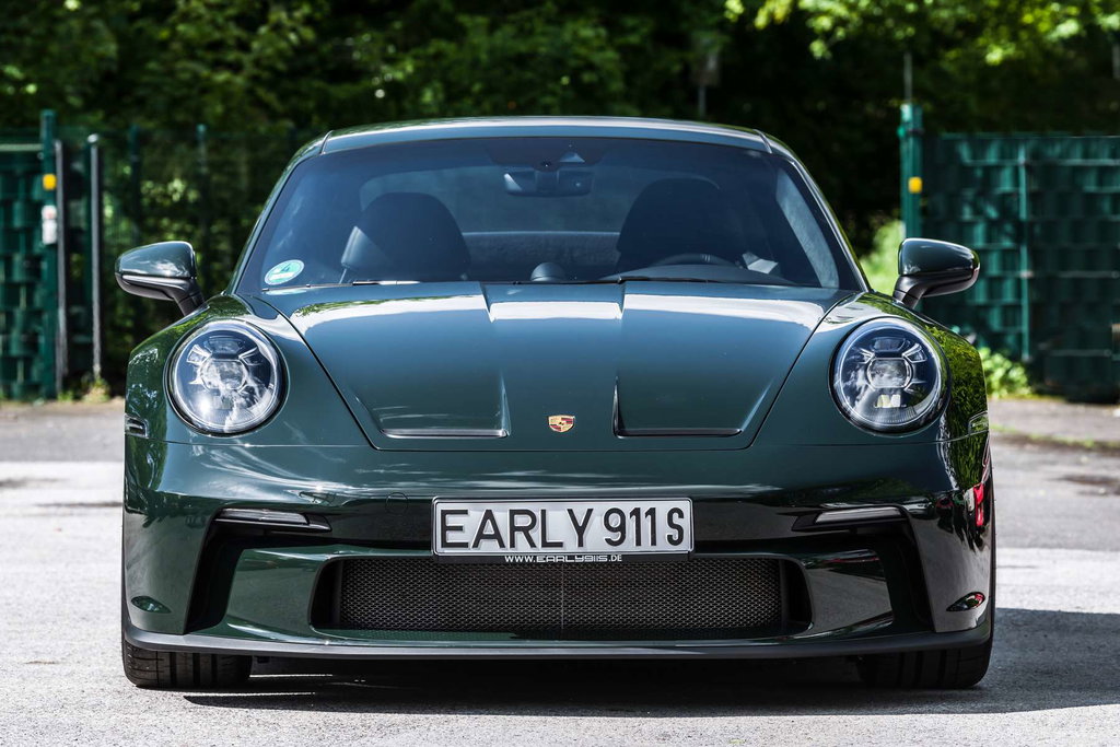 Porsche 992 GT3 Touring