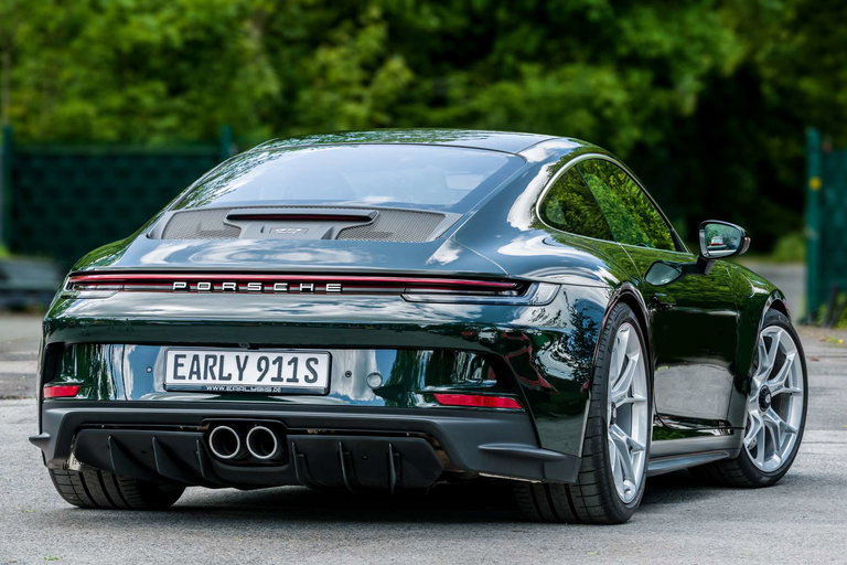 Porsche 992 GT3 Touring