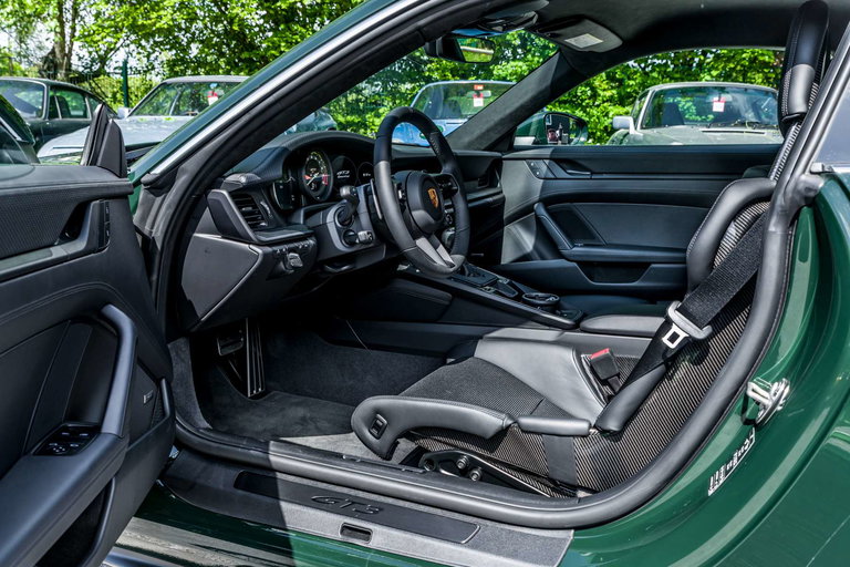 Porsche 992 GT3 Touring