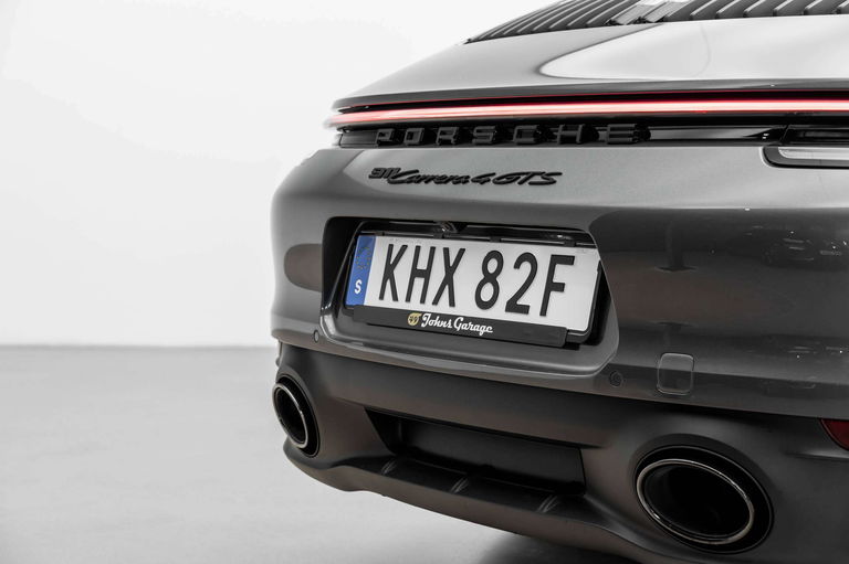 Porsche 992 Carrera 4 GTS