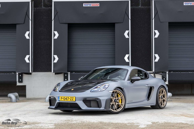 Porsche 718 Cayman GT4 RS