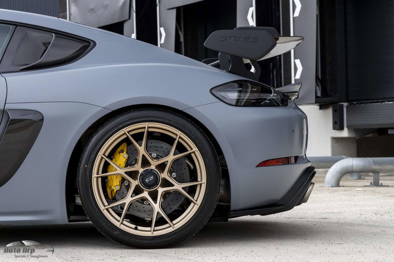 Porsche 718 Cayman GT4 RS