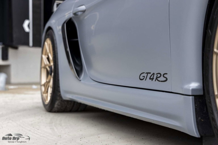 Porsche 718 Cayman GT4 RS
