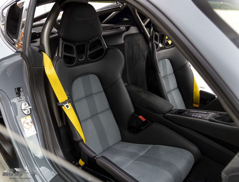 Porsche 718 Cayman GT4 RS