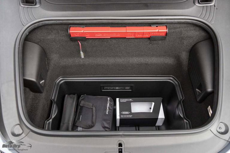 Porsche 718 Cayman GT4 RS