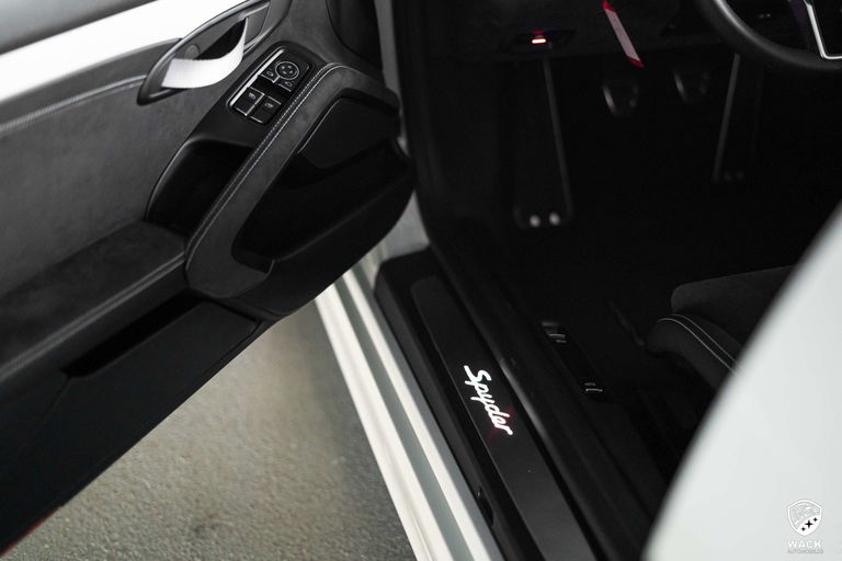 Porsche 981 Boxster Spyder