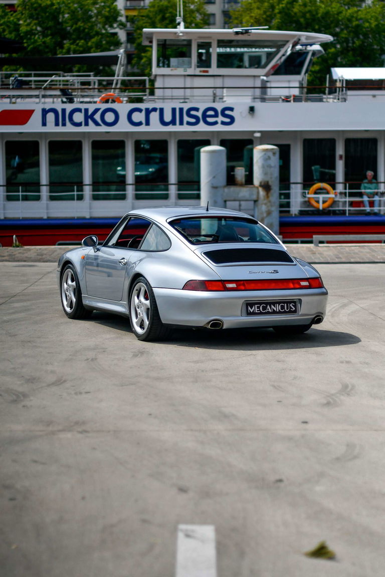 Porsche 993 Carrera 4S