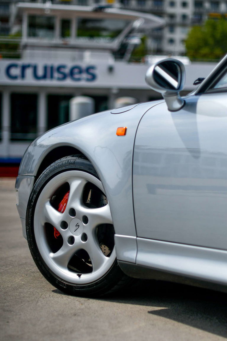 Porsche 993 Carrera 4S