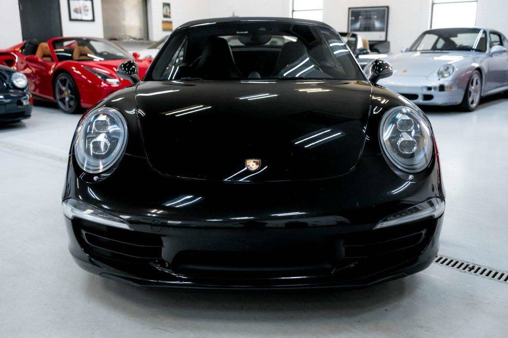 Porsche 991 Carrera 4 Black Edition