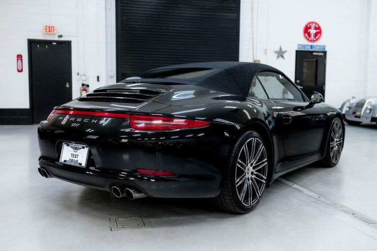 Porsche 991 Carrera 4 Black Edition