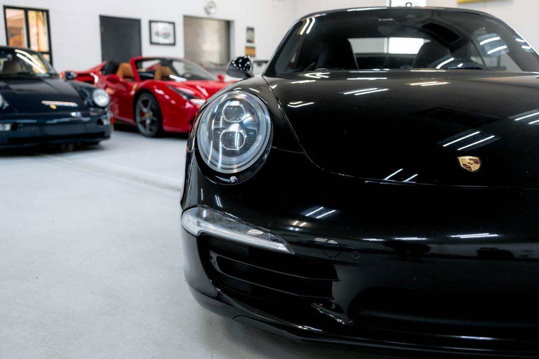 Porsche 991 Carrera 4 Black Edition