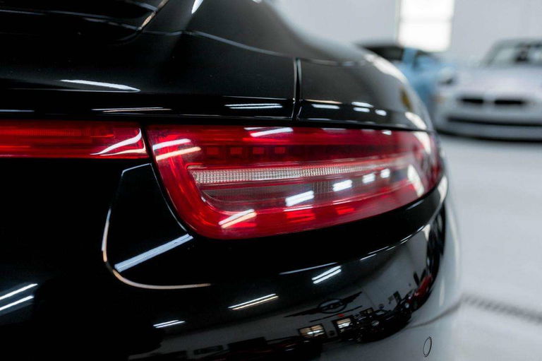 Porsche 991 Carrera 4 Black Edition