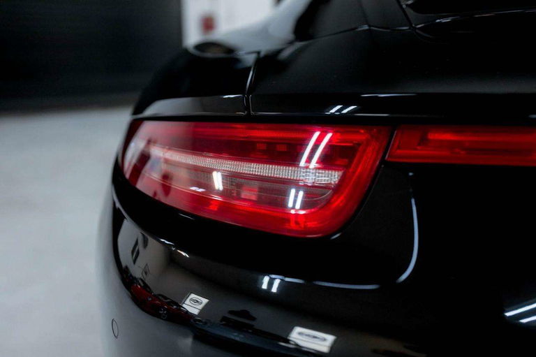 Porsche 991 Carrera 4 Black Edition