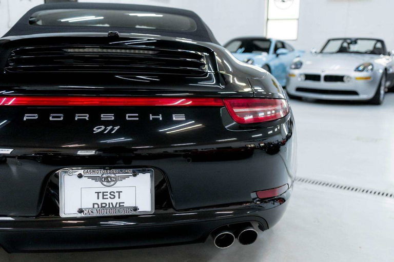 Porsche 991 Carrera 4 Black Edition
