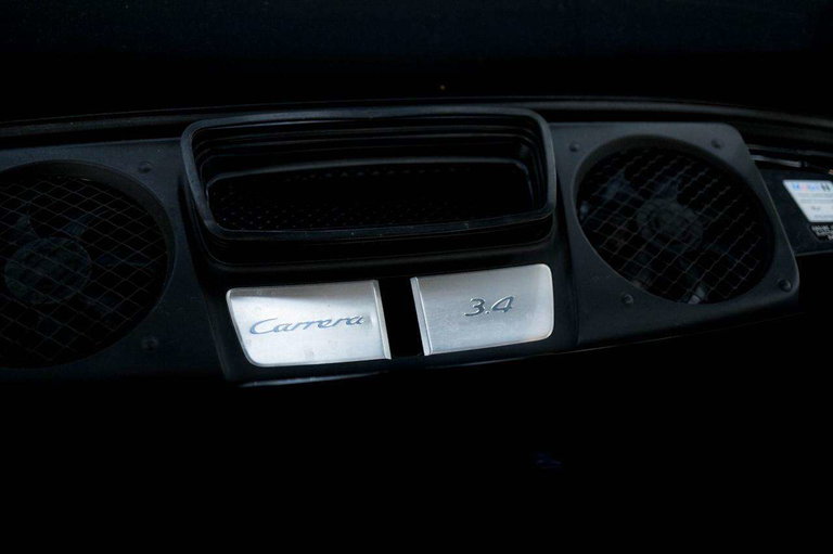 Porsche 991 Carrera 4 Black Edition