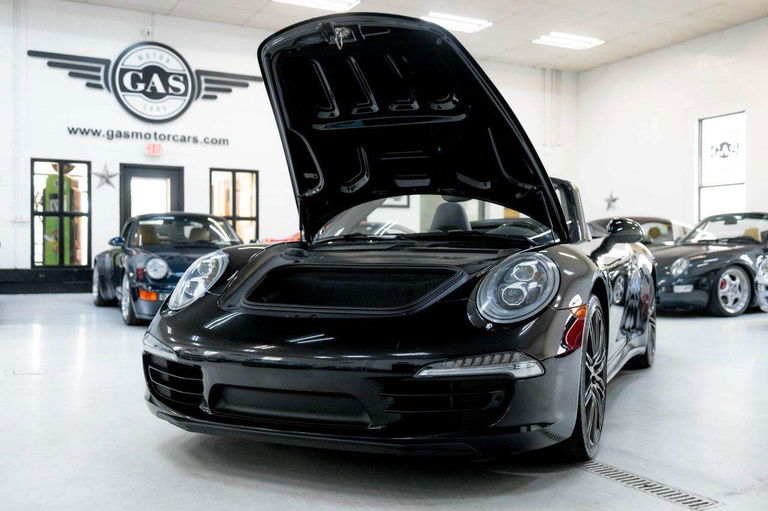 Porsche 991 Carrera 4 Black Edition
