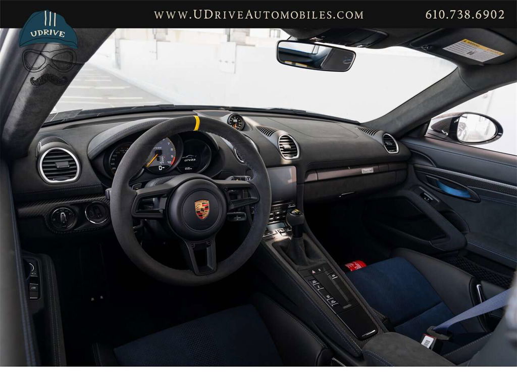 Porsche 718 Cayman GT4 RS
