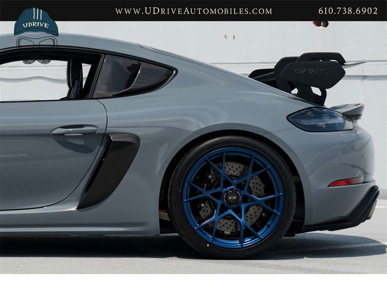 Porsche 718 Cayman GT4 RS