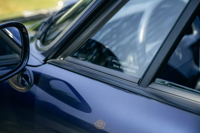 Porsche 993 Carrera 4