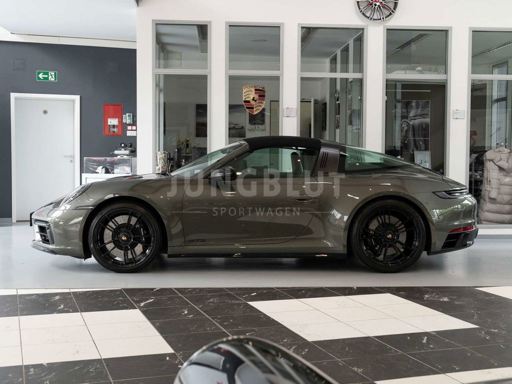 Porsche 992 Targa 4 GTS