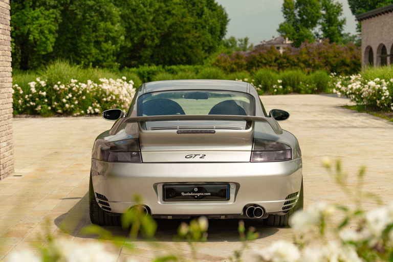 Porsche 996 GT2
