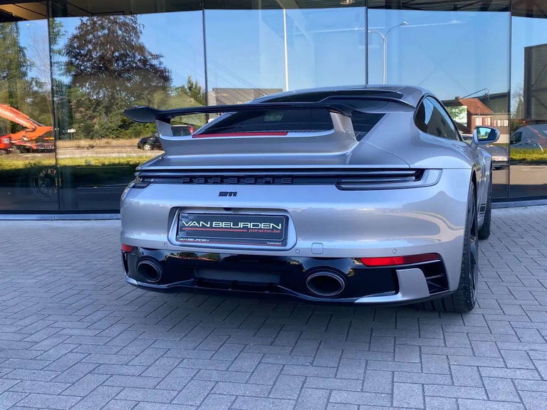 Porsche 992 Carrera 4S