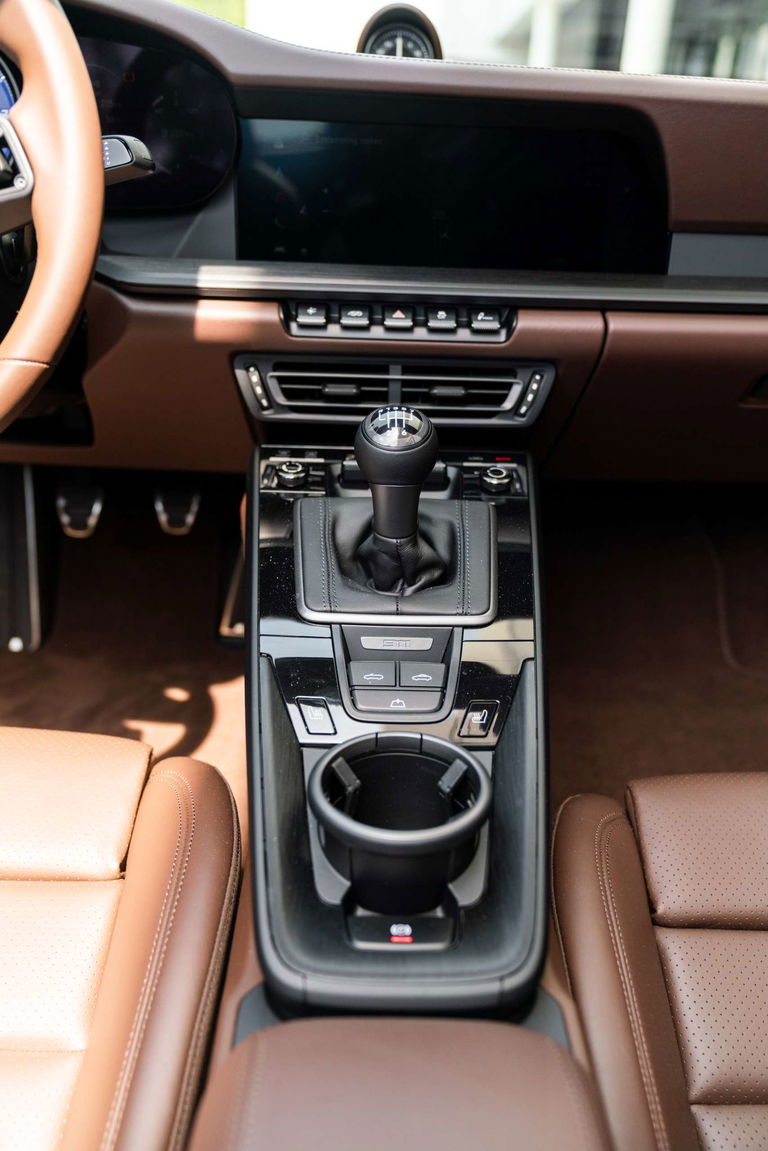 Porsche 992 Carrera GTS