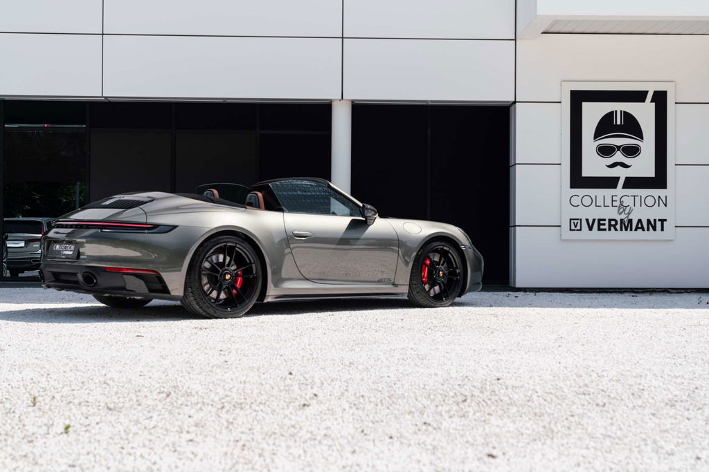 Porsche 992 Carrera GTS