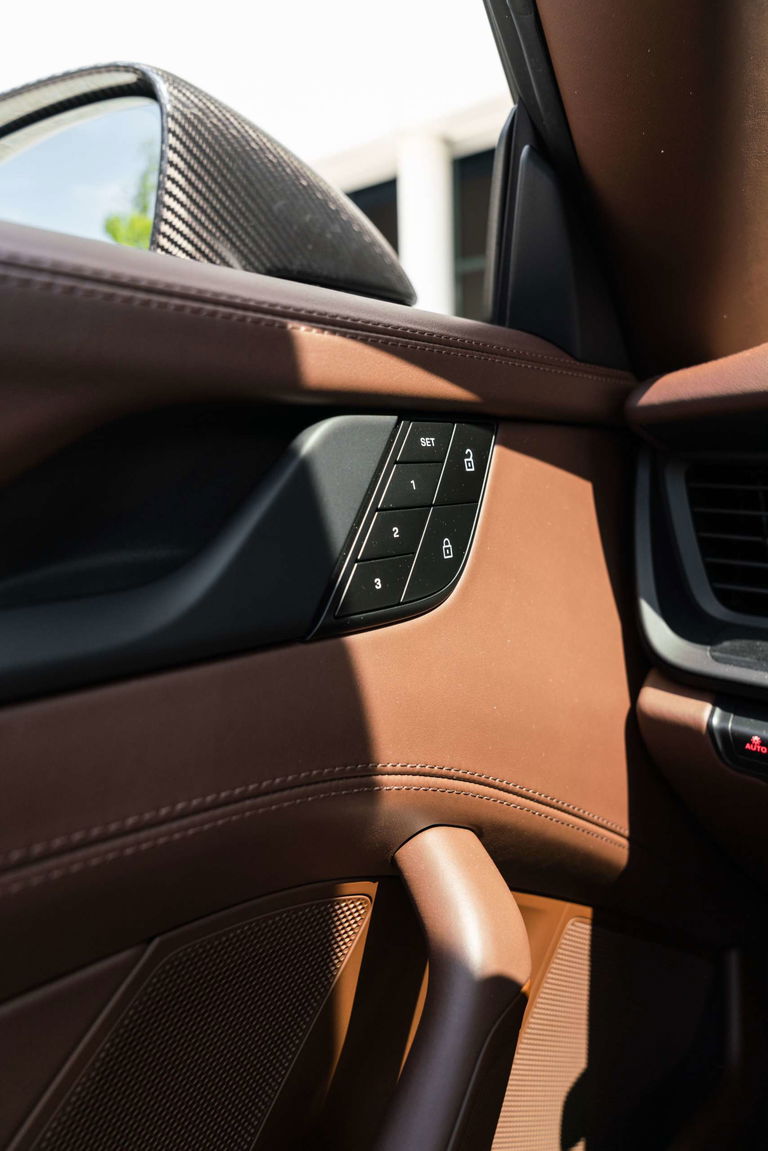 Porsche 992 Carrera GTS