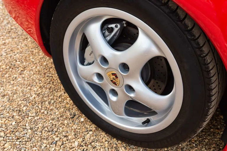 Porsche 993 Carrera 4