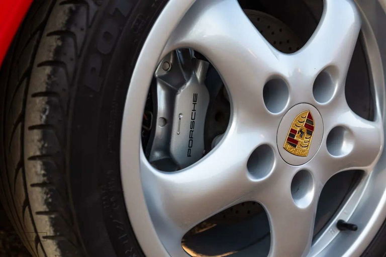 Porsche 993 Carrera 4