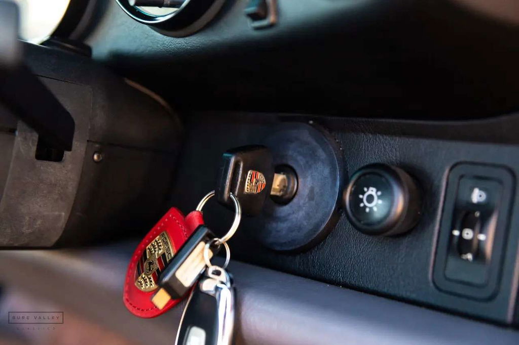 Porsche 993 Carrera 4