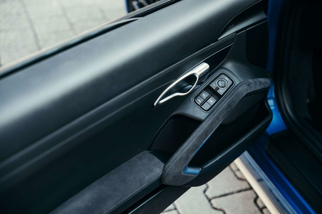 Porsche 991 Carrera 4 GTS