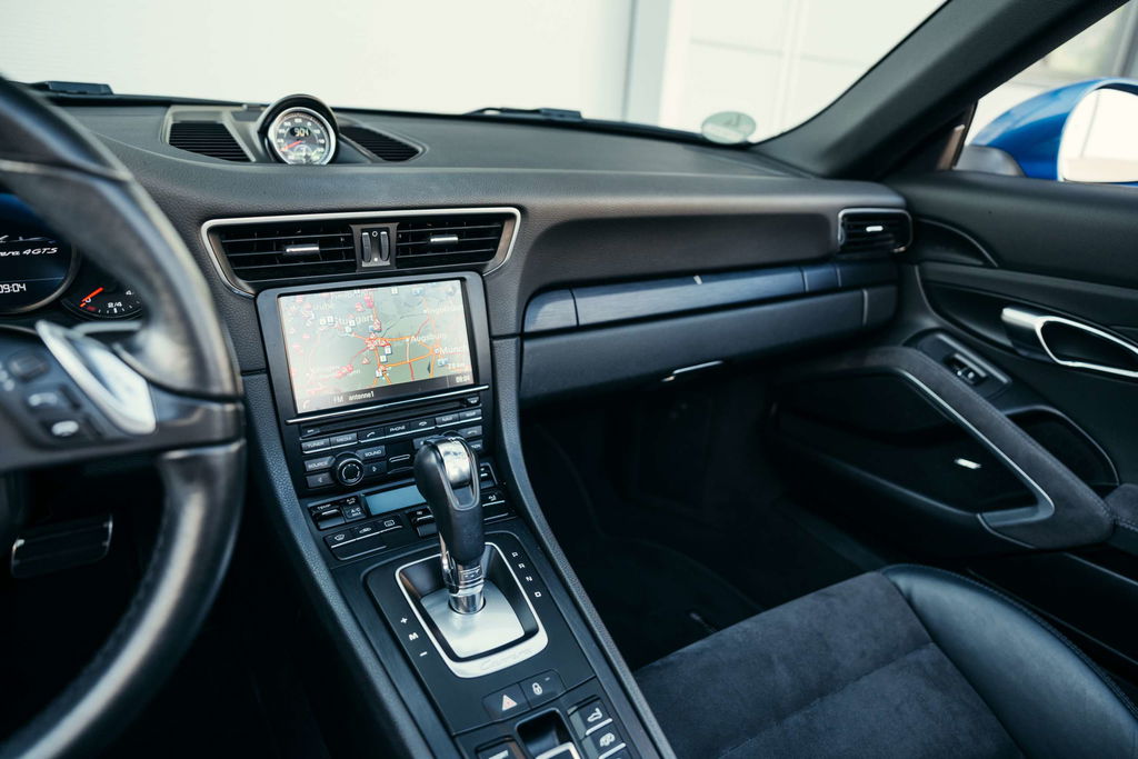 Porsche 991 Carrera 4 GTS