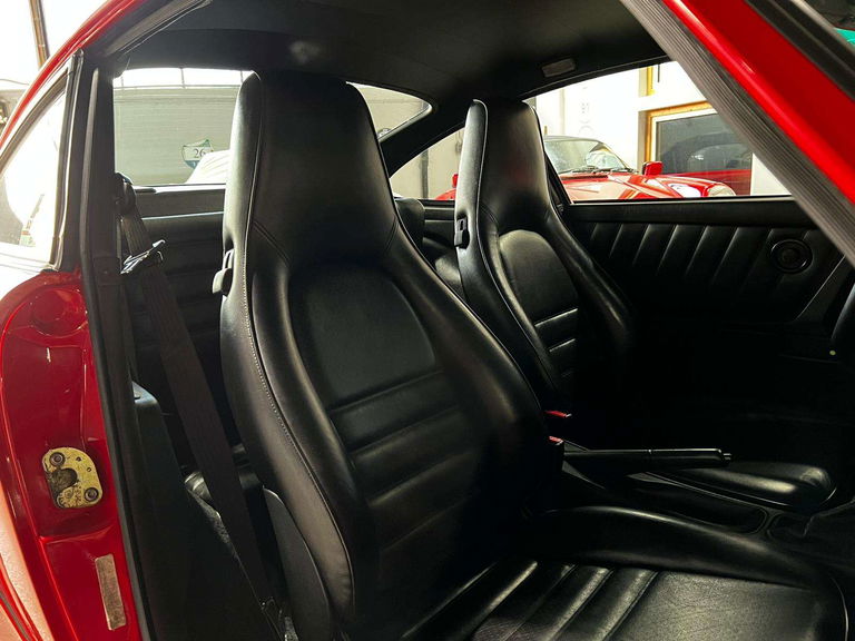 Porsche 964 Carrera 4