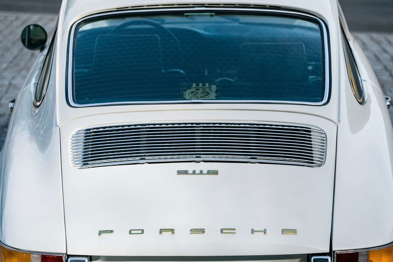 Porsche 911 E
