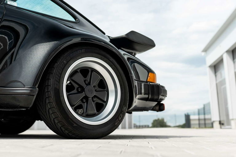 Porsche 911 Carrera 3.2 WTL