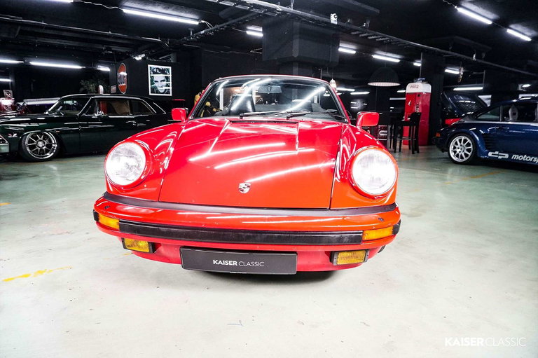Porsche 911 Carrera 3.2