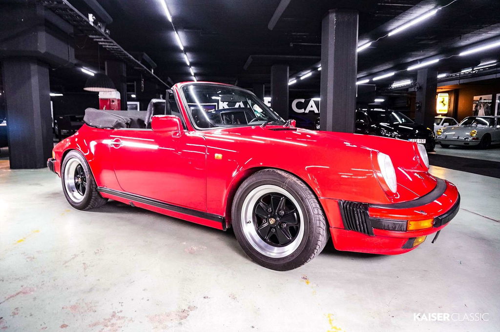 Porsche 911 Carrera 3.2