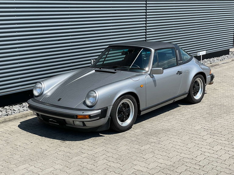 Porsche 911 Carrera 3.2 (US)
